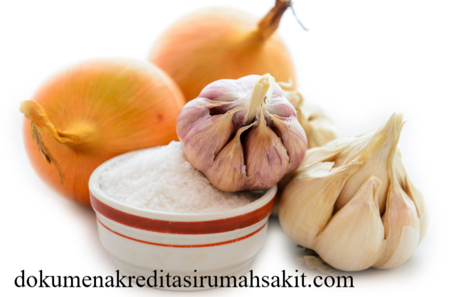 Atasi Sakit Tenggorokan Secara Alami